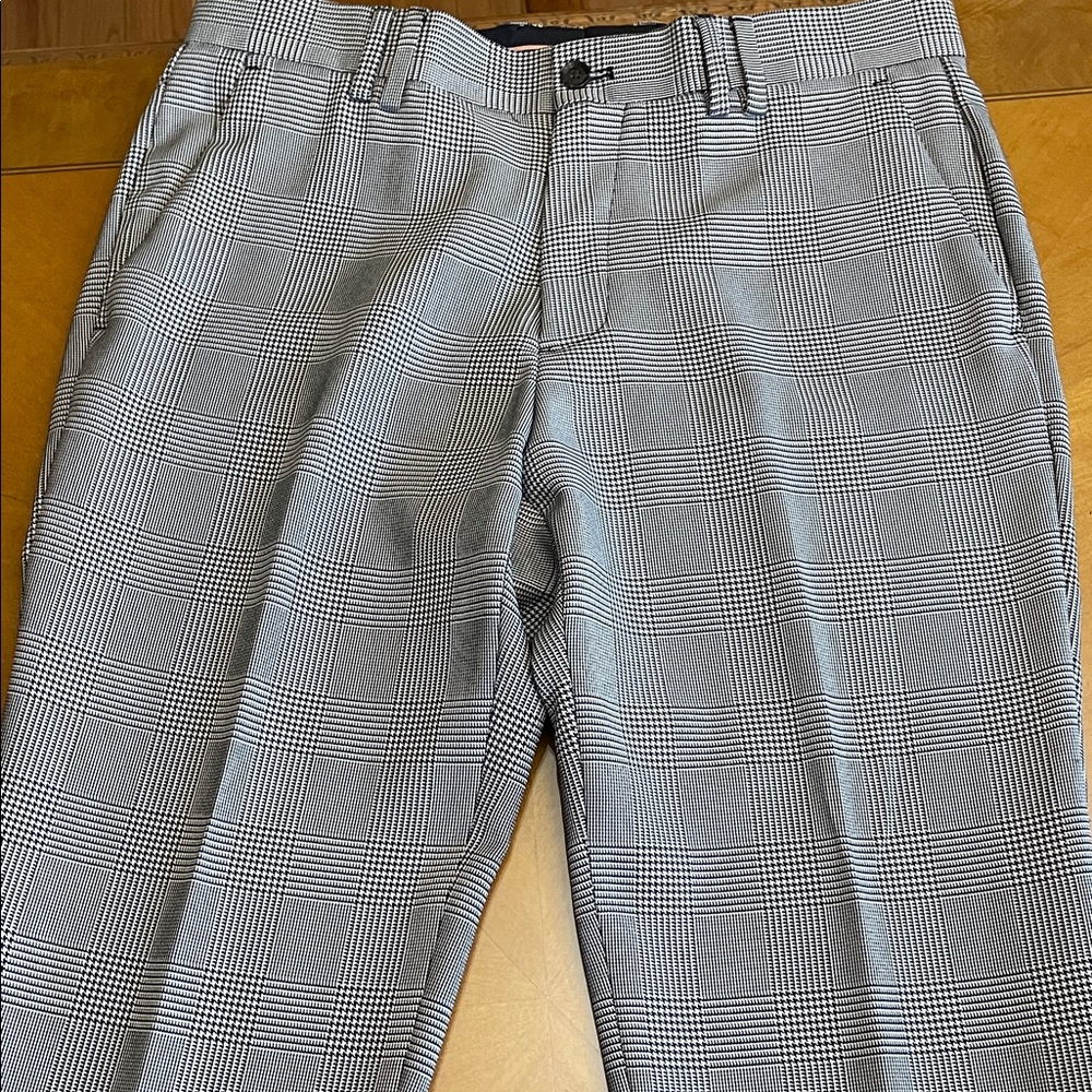 Zara Black and White Houndstooth Pants